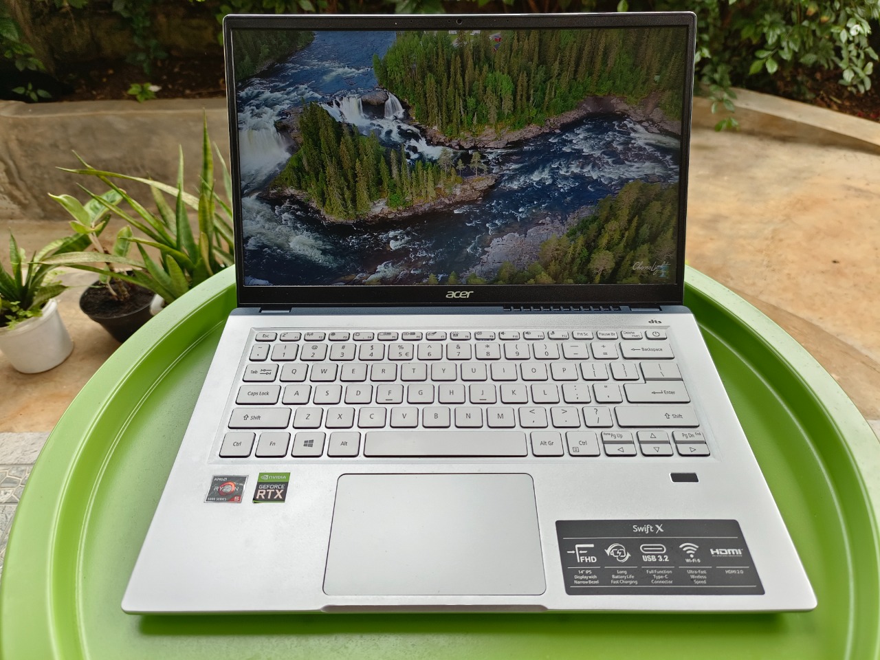 Review Acer Swift X