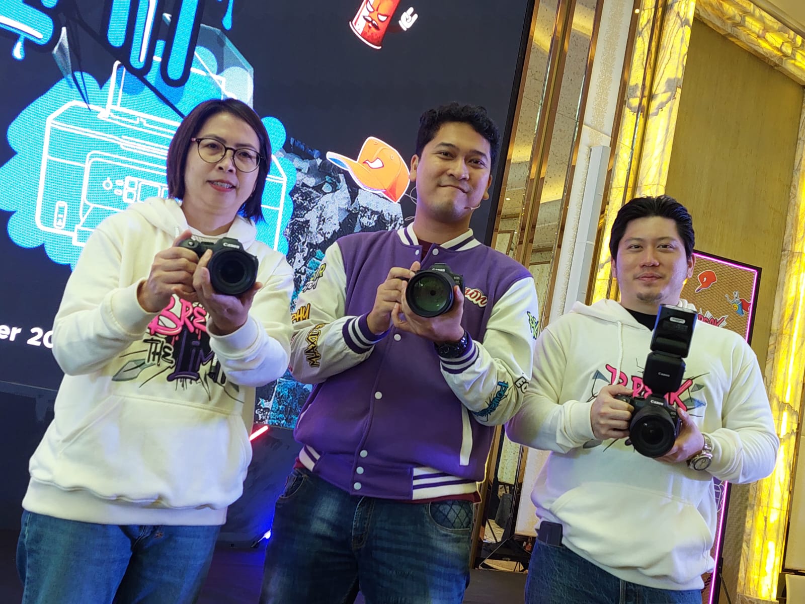 Harga Canon EOS R6 Mark II